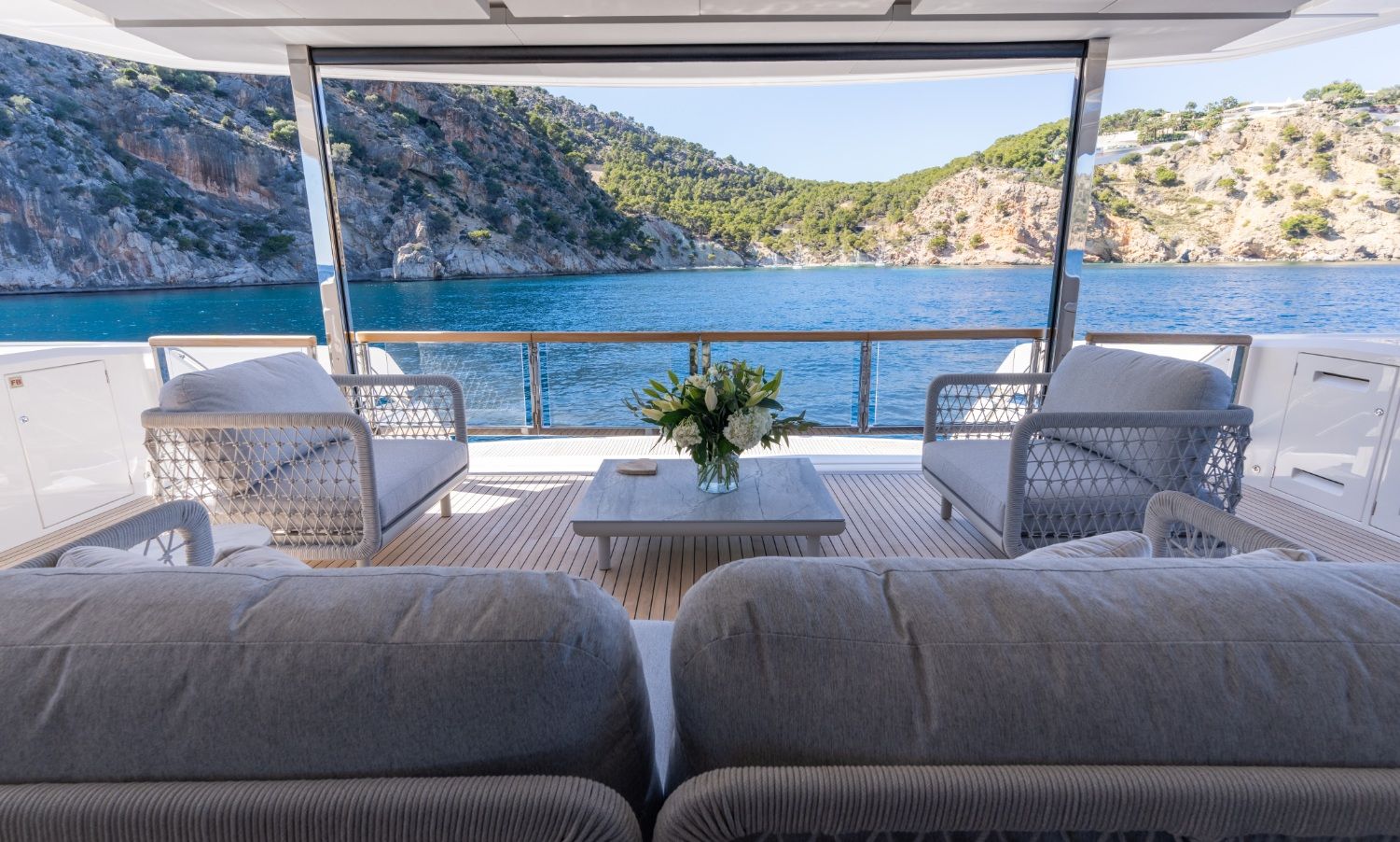 Sunseeker 90 Ocean Enclosed — 照片 2