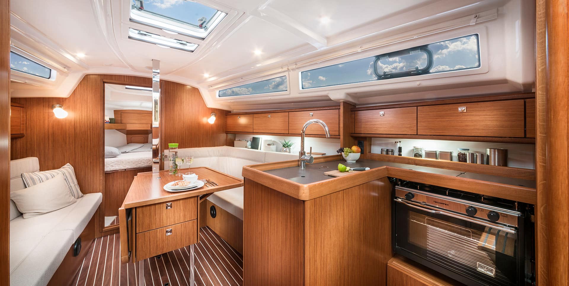 BAVARIA Cruiser 34 — photo 6