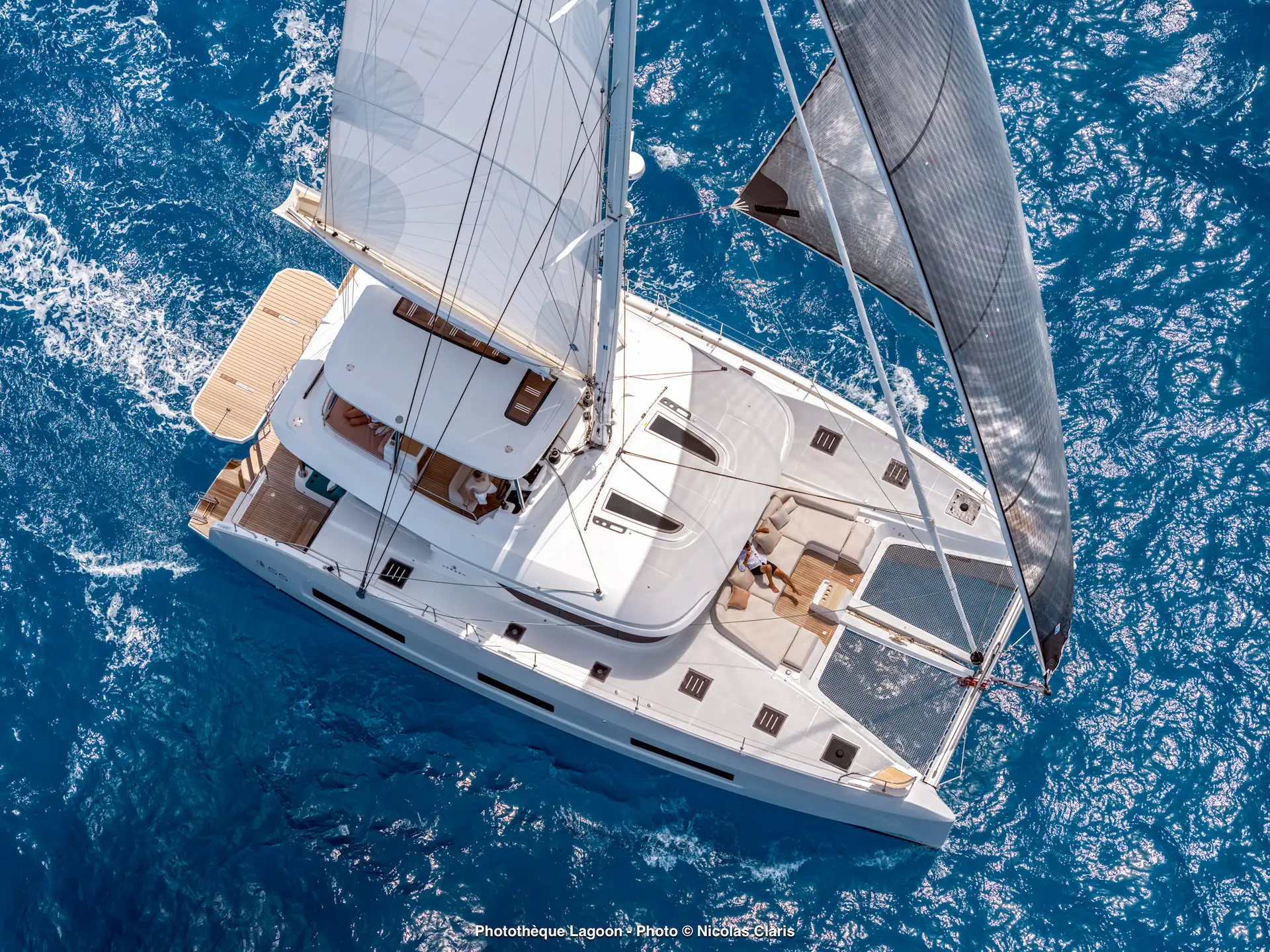 Lagoon 55 Millenium — photo 3