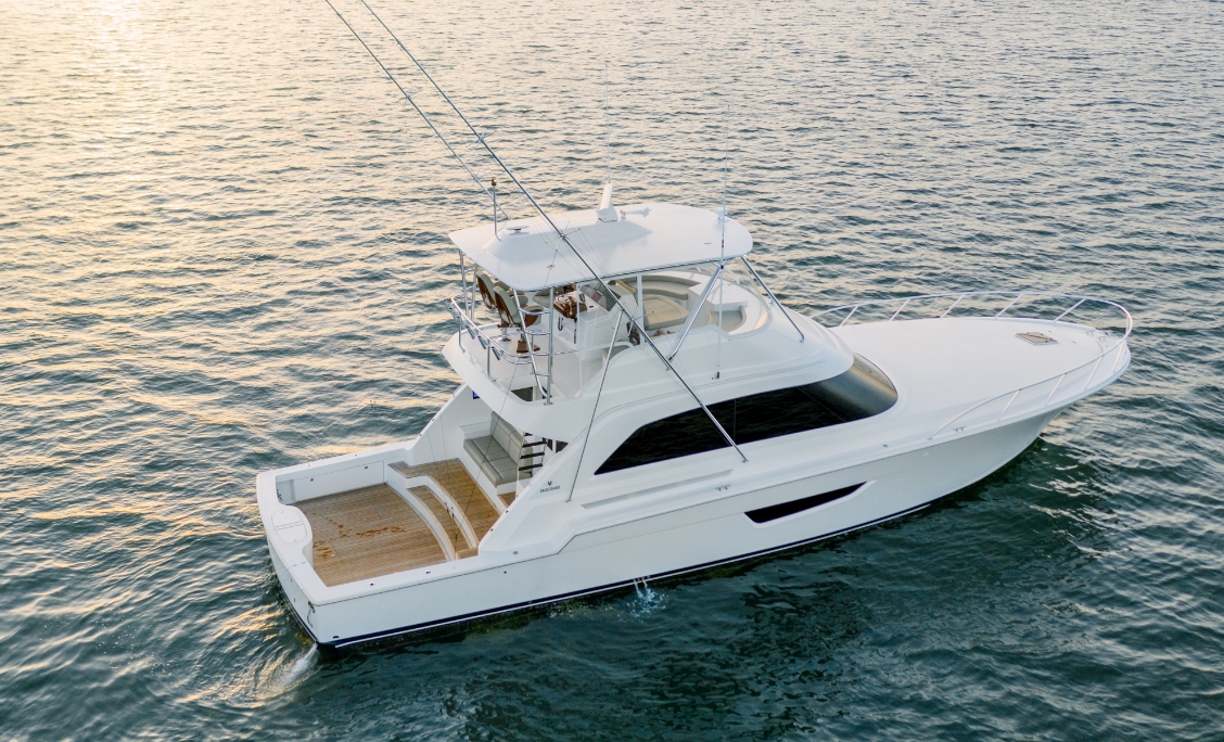 Bertram 61 Convertible — photo 4