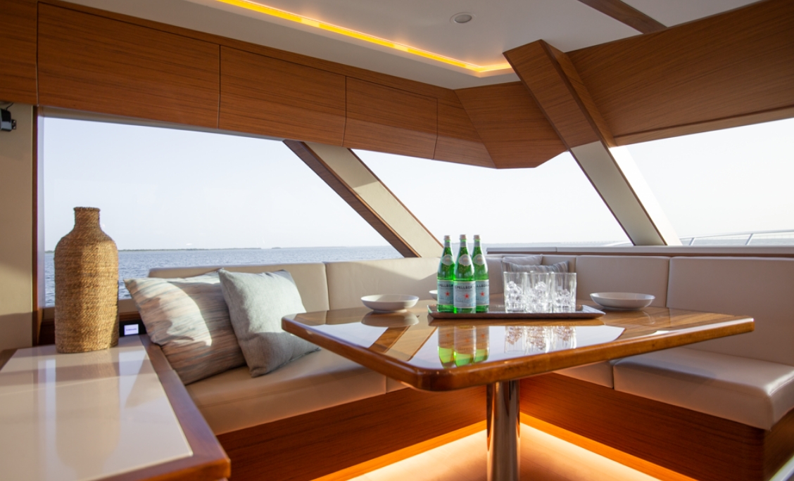 Bertram 61 Convertible — photo 9