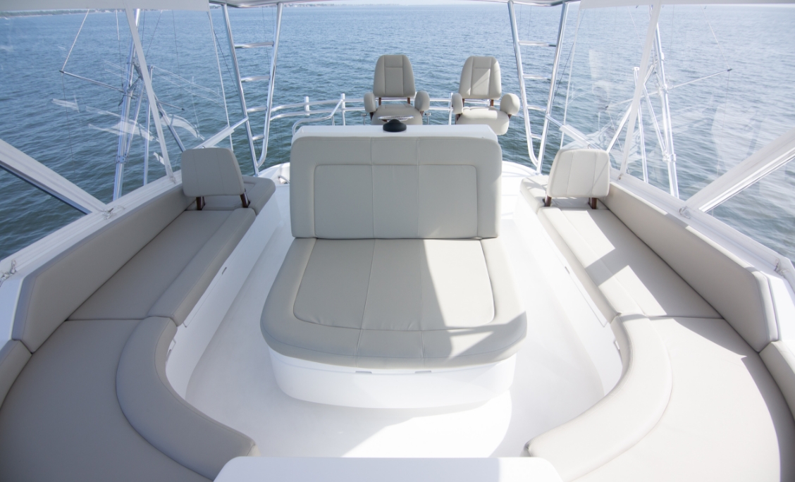 Bertram 61 Convertible — photo 8