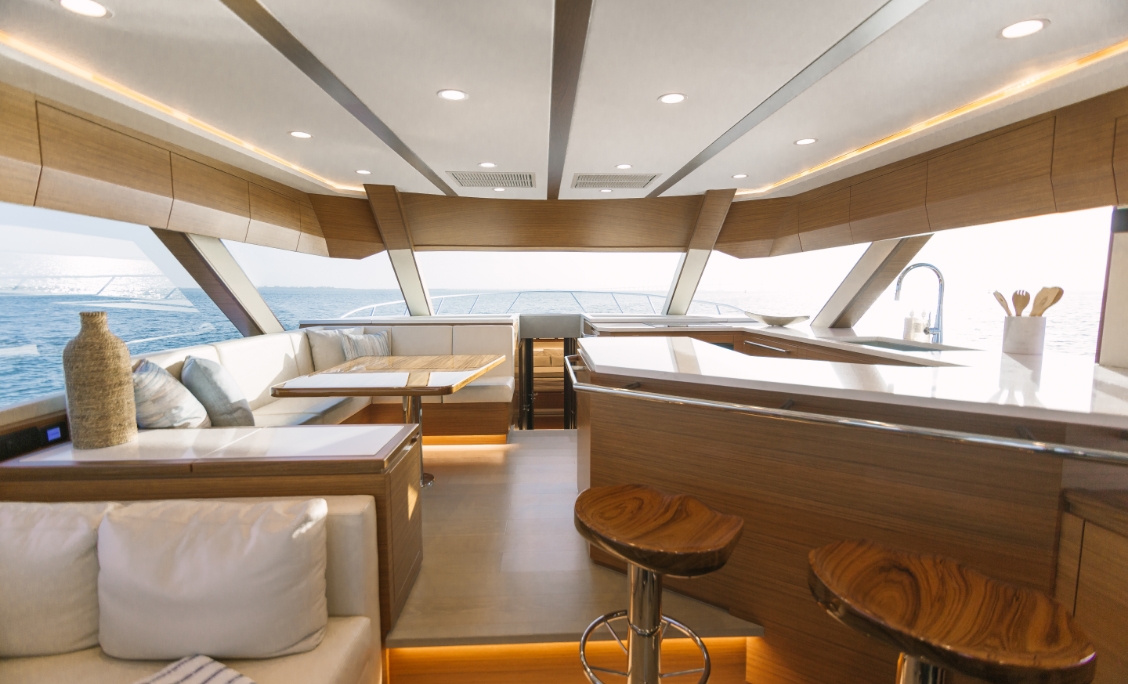 Bertram 61 Convertible — photo 10