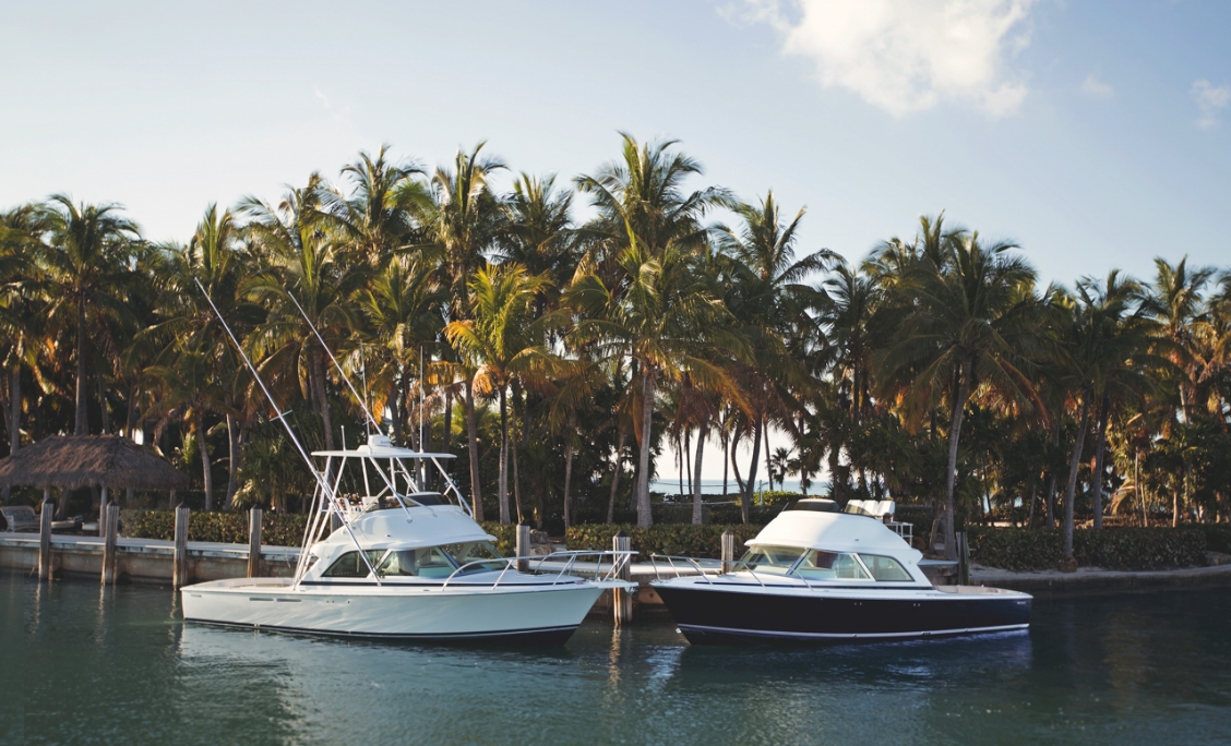 Bertram 35 Flybridge — photo 3