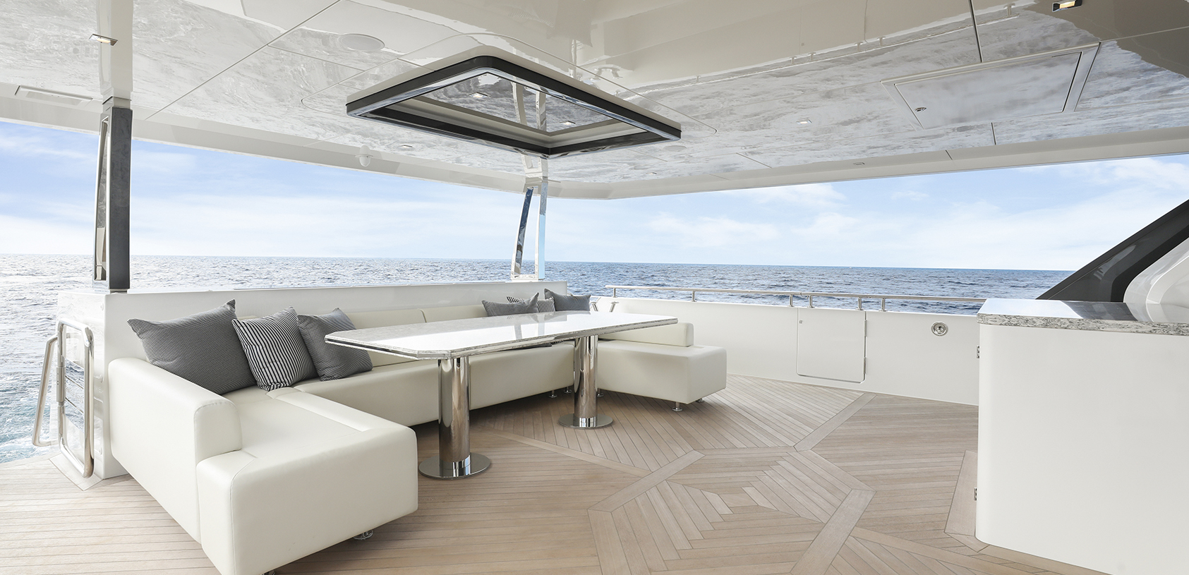 Ocean Alexander 30R — photo 7