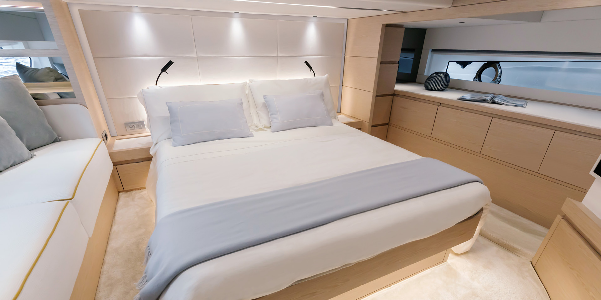 Solaris Power 52 Open ST — photo 6