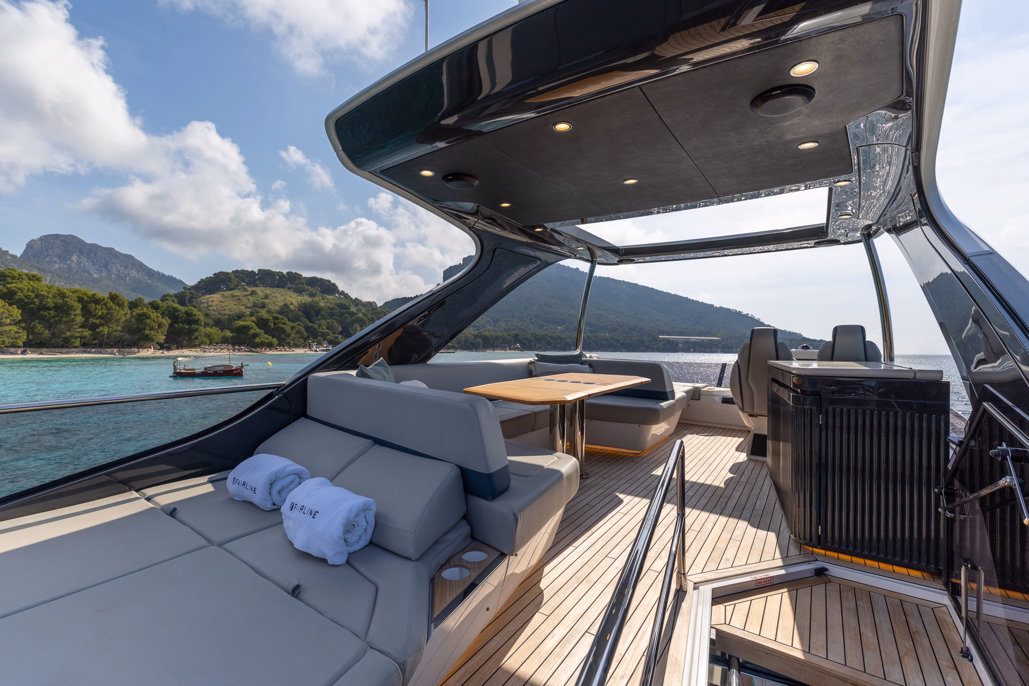 Fairline Squadron 58 — photo 7