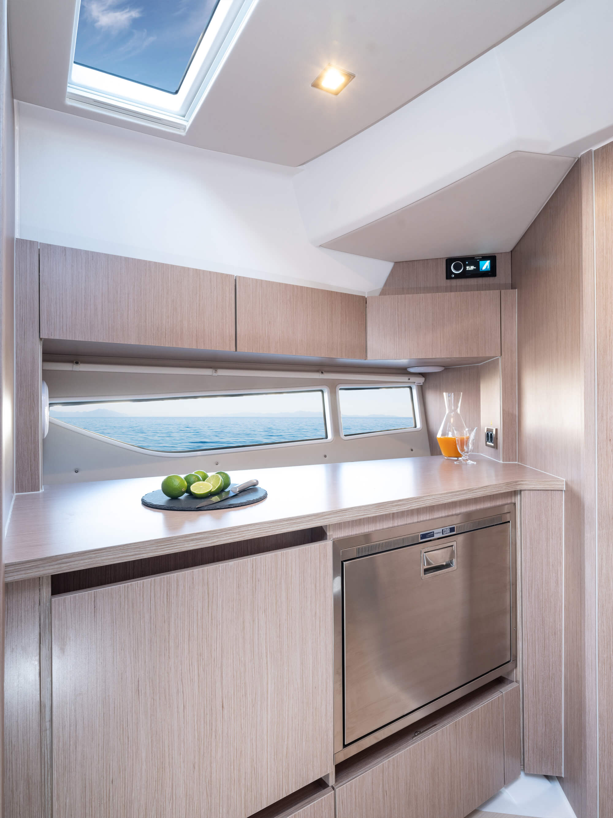 Sealine S335v — photo 7