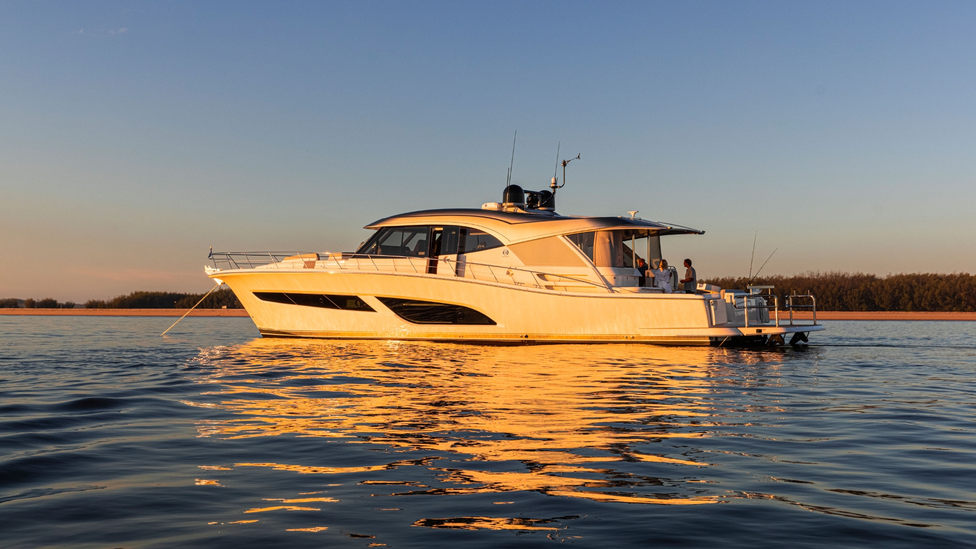 Riviera 645 SUV — photo 5
