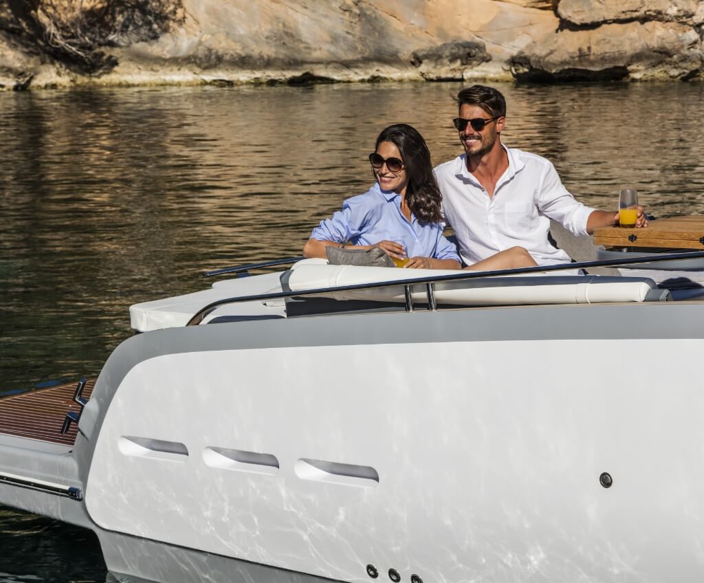 Invictus Yacht GT370 — photo 10