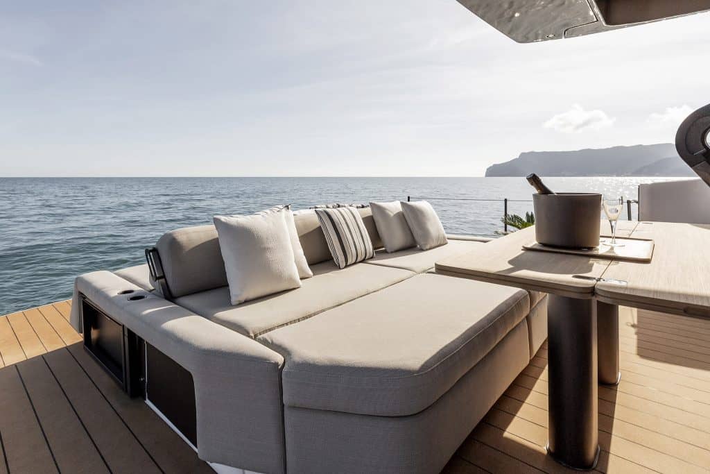 Azimut Seadeck 6 — photo 8