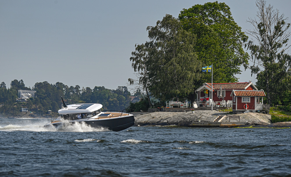 XO Boats EXPLR 10 Sport + IB — photo 4