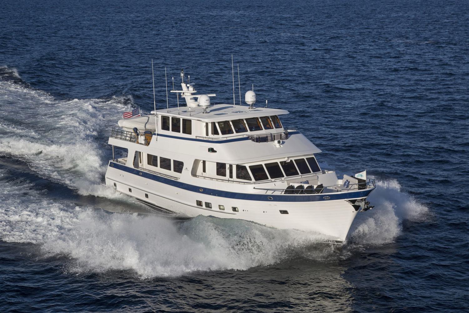 Outer Reef Yachts 820 / 860 Deluxbridge Motoryacht — photo 3