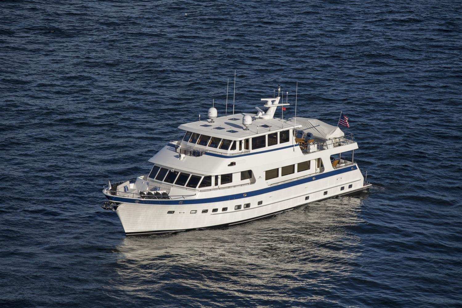 Outer Reef Yachts 820 / 860 Deluxbridge Motoryacht — photo 7