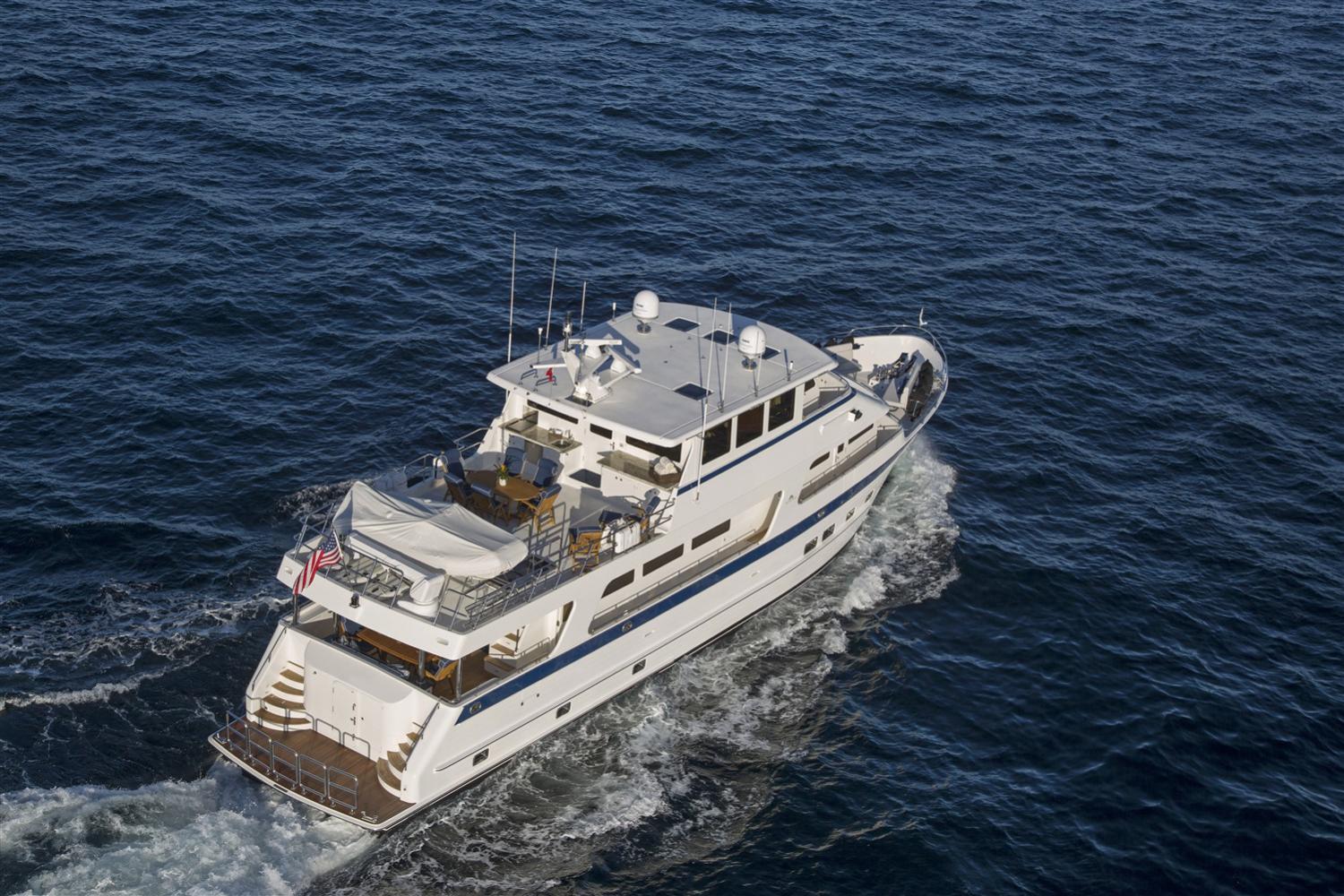 Outer Reef Yachts 820 / 860 Deluxbridge Motoryacht — photo 2