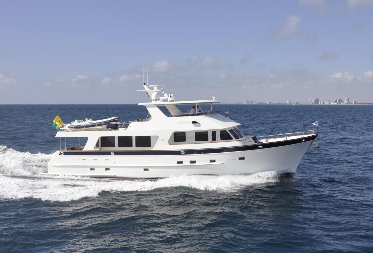 Outer Reef Yachts 800 / 830 Motoryacht — photo 5