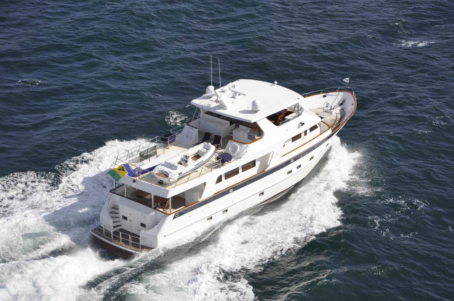 Outer Reef Yachts 800 / 830 Motoryacht — photo 7