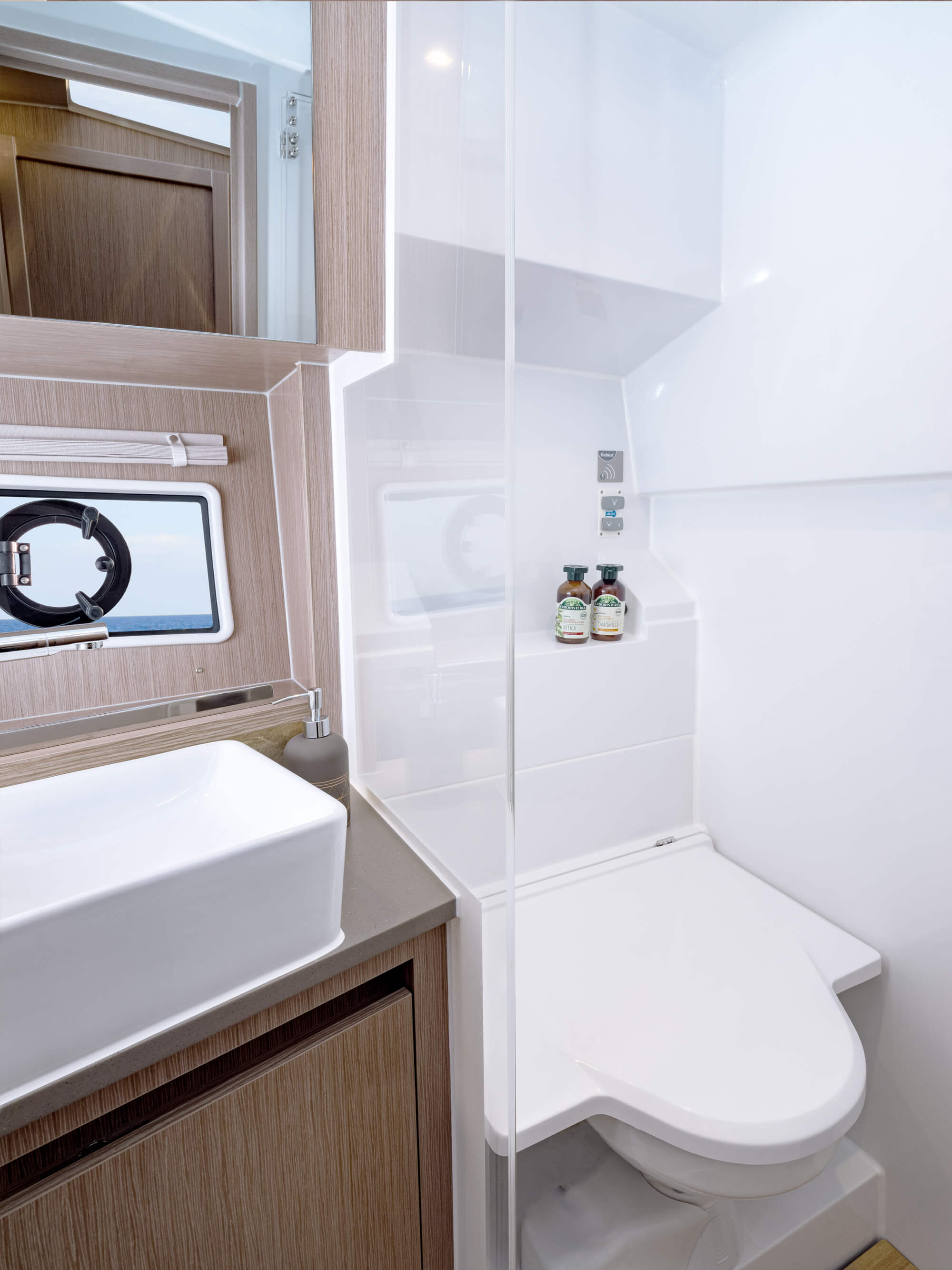 Sealine C335 — photo 9