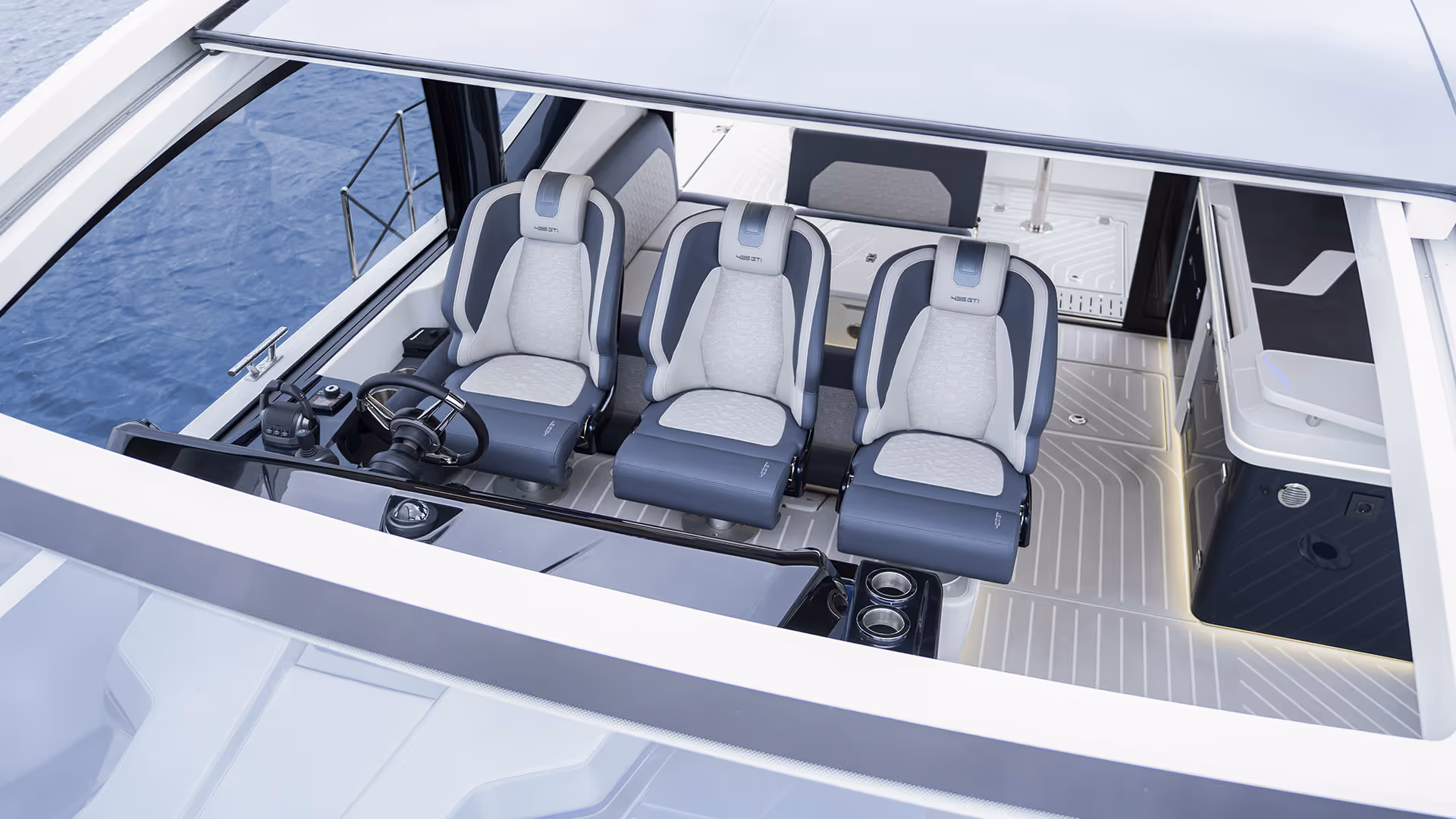 Galeon 435 GTI — photo 8
