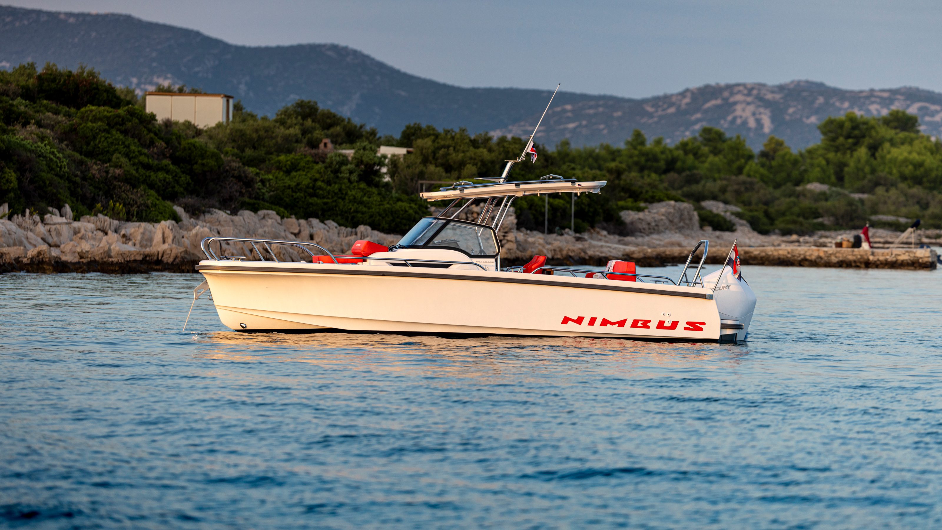 Nimbus Tender 8 — photo 2