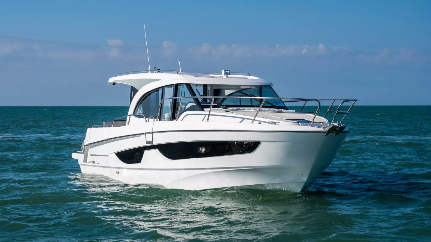 Beneteau Antares 11 Coupe — Foto 6