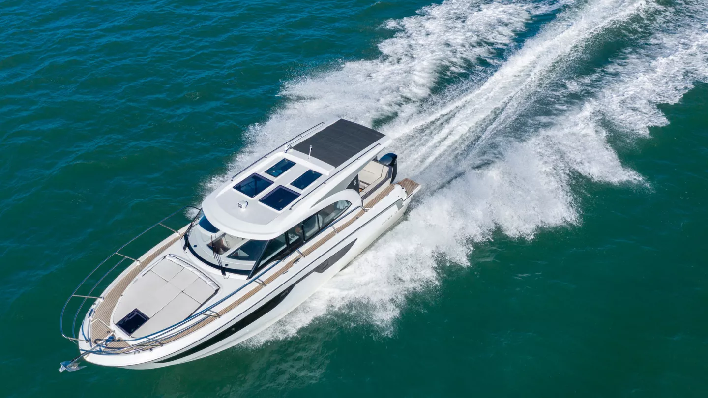 Beneteau Antares 11 Coupe — Foto 4