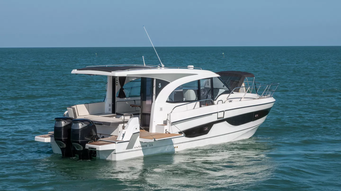 Beneteau Antares 11 Coupe — Foto 8