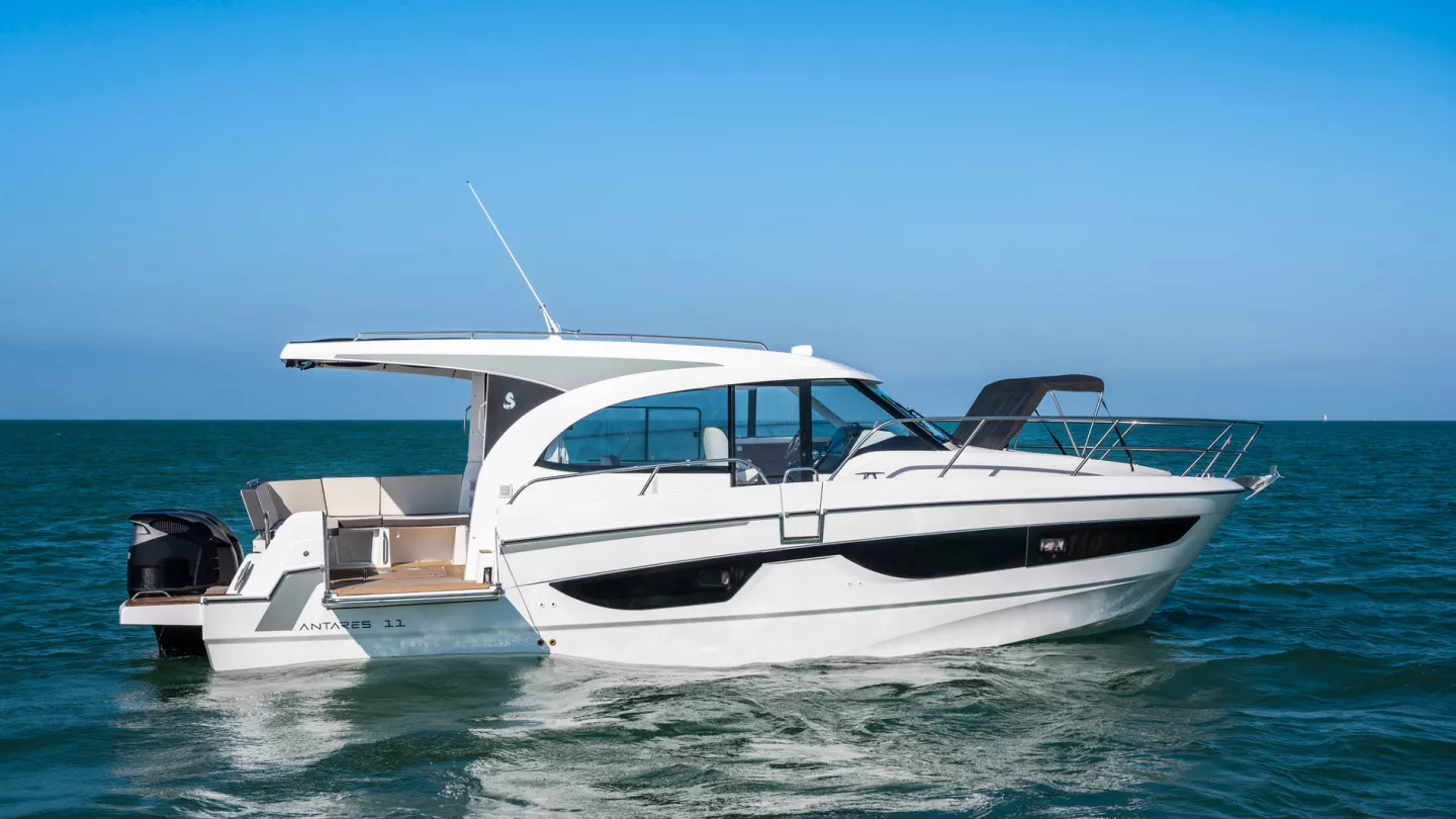 Beneteau Antares 11 Coupe — Foto 7