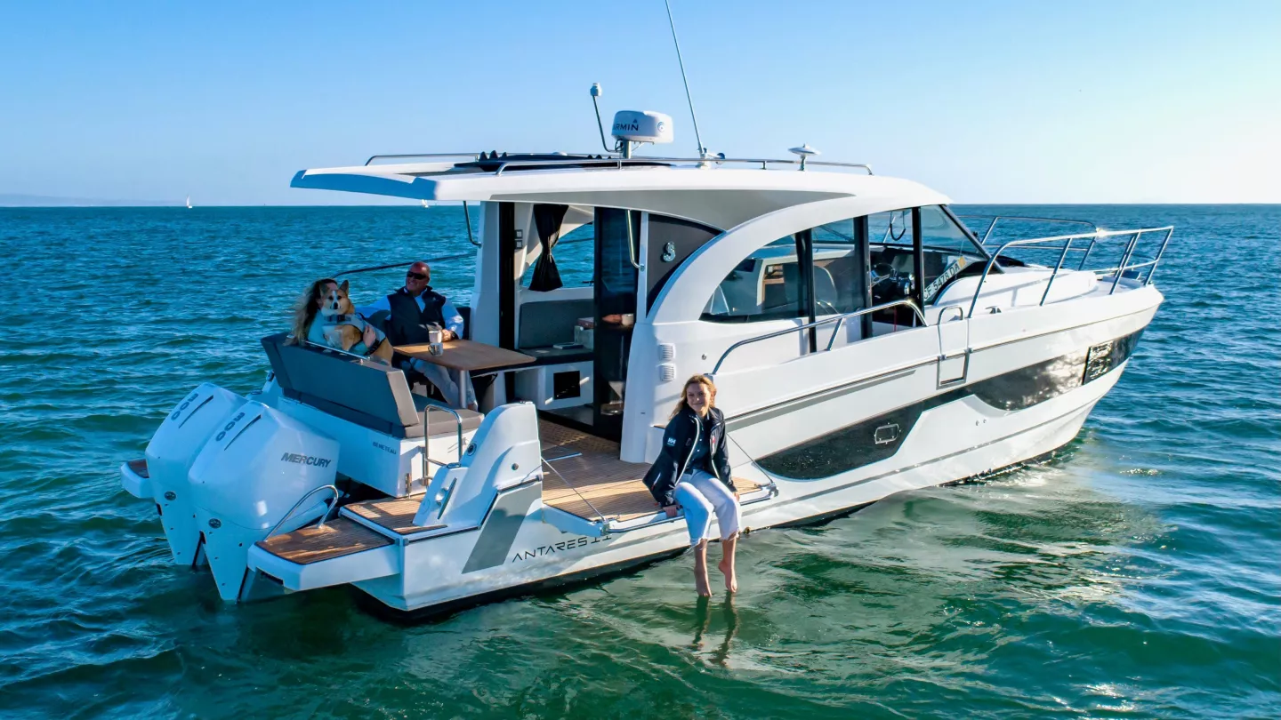 Beneteau Antares 11 Coupe — Foto 3