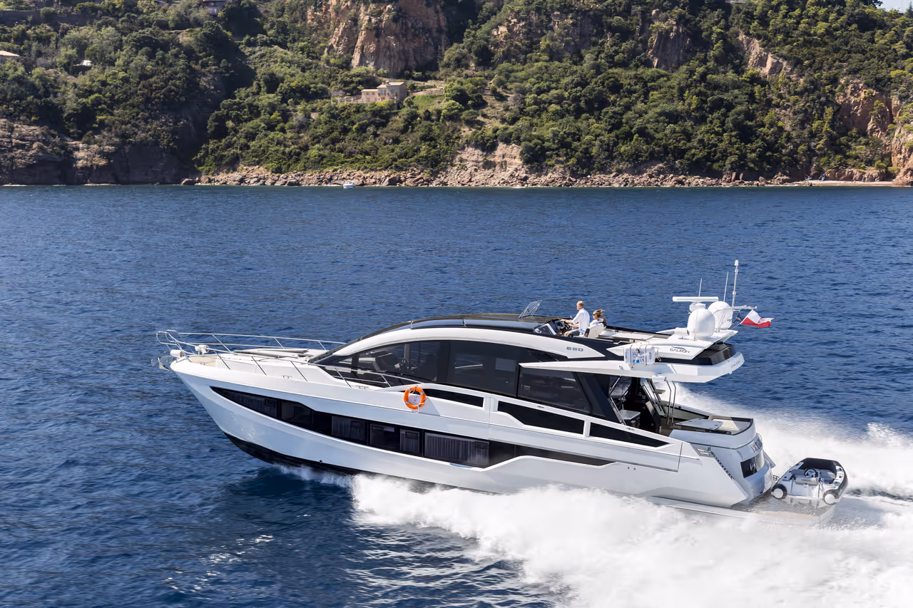 Galeon 650 SKY — photo 4
