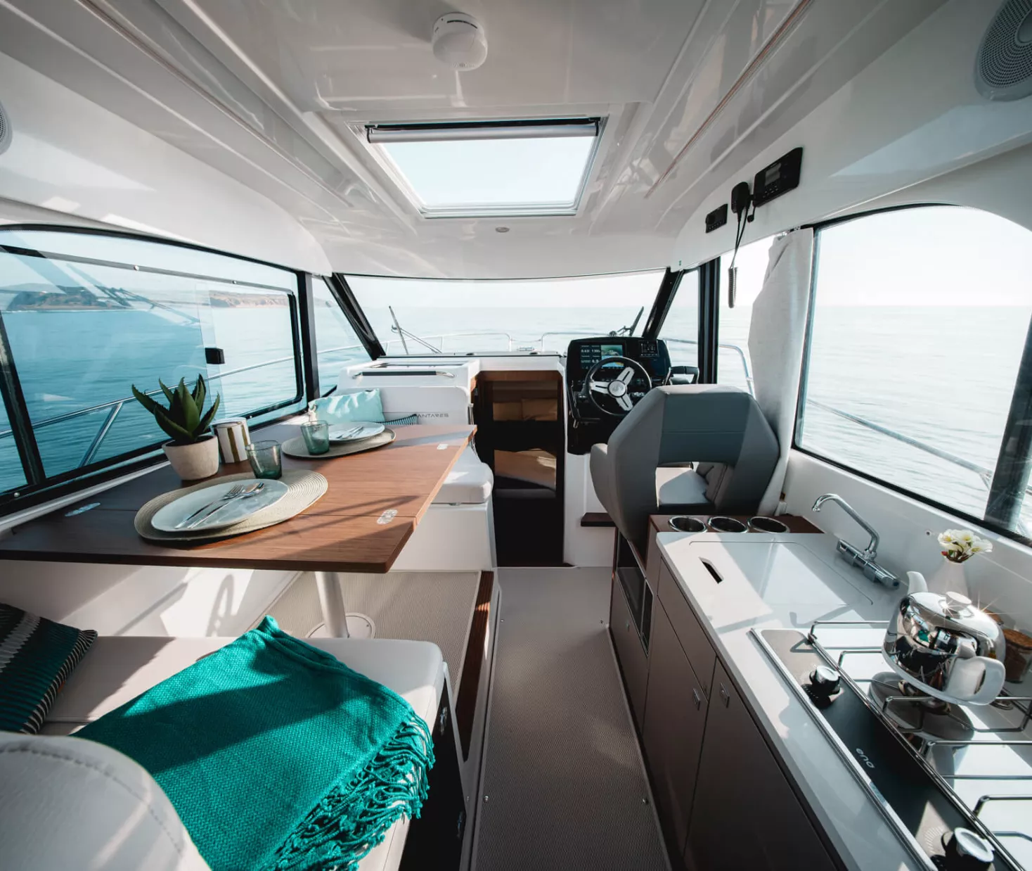 Beneteau Antares 9 — photo 10