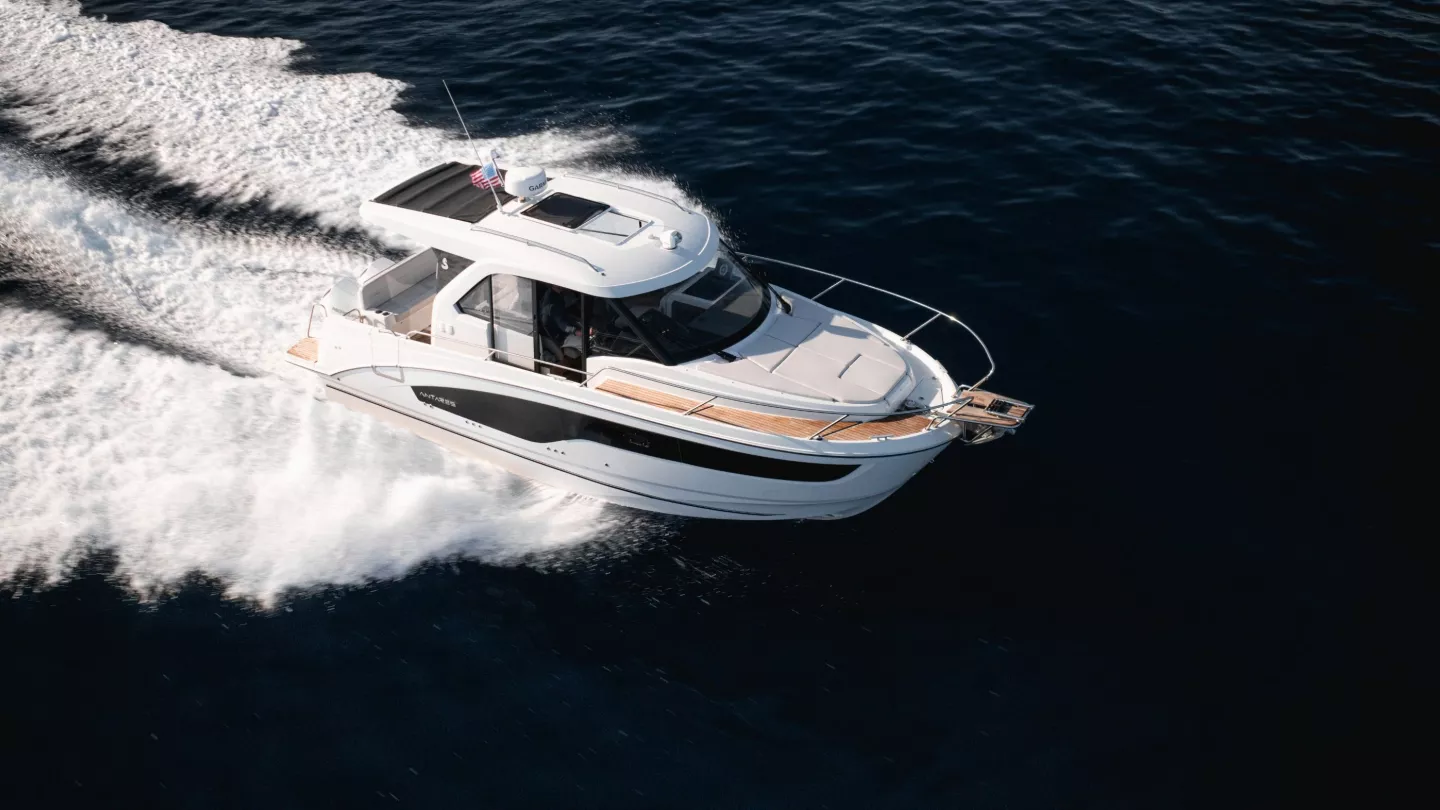 Beneteau Antares 9 — photo 9
