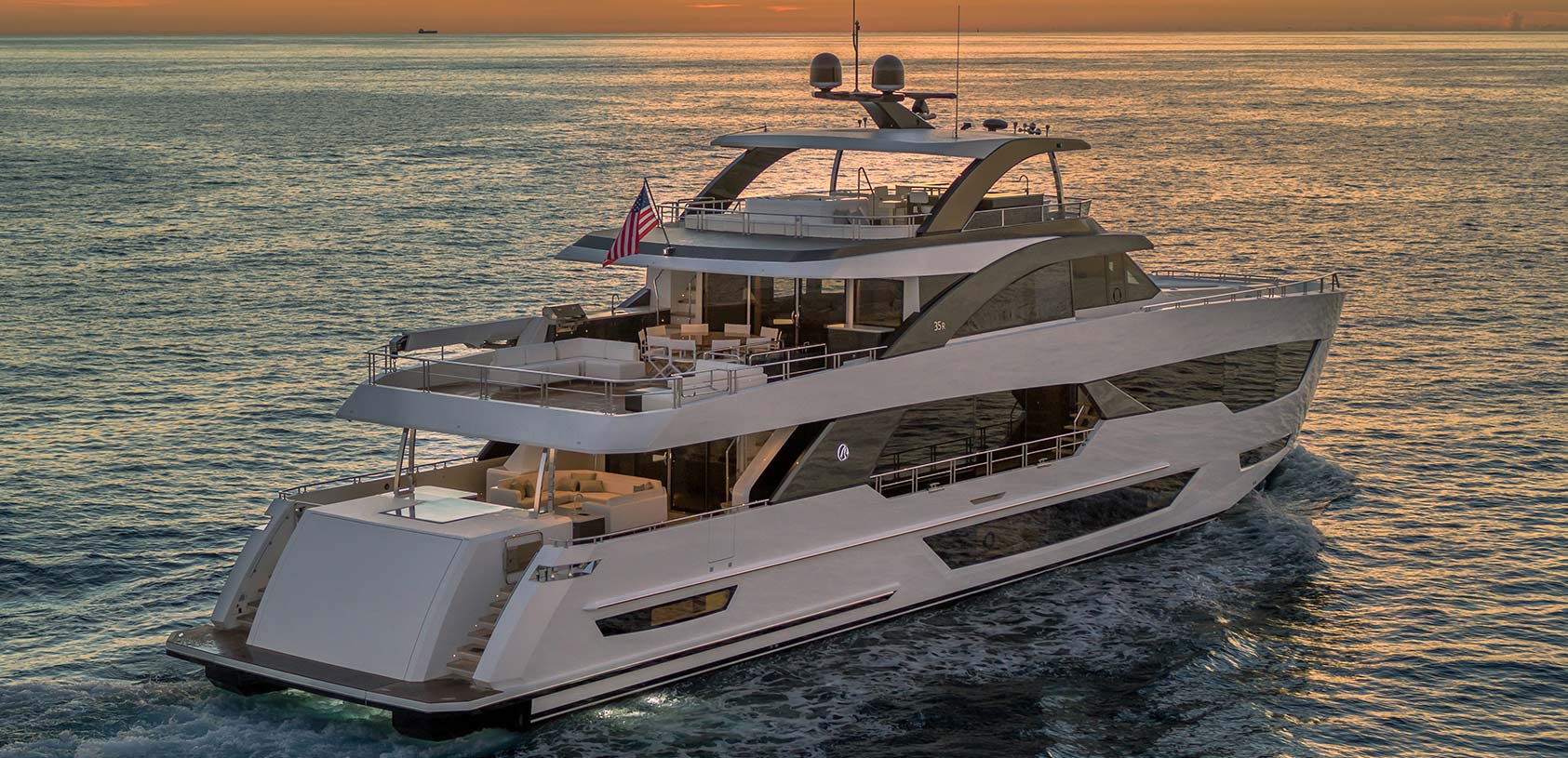 Ocean Alexander 35R — photo 4