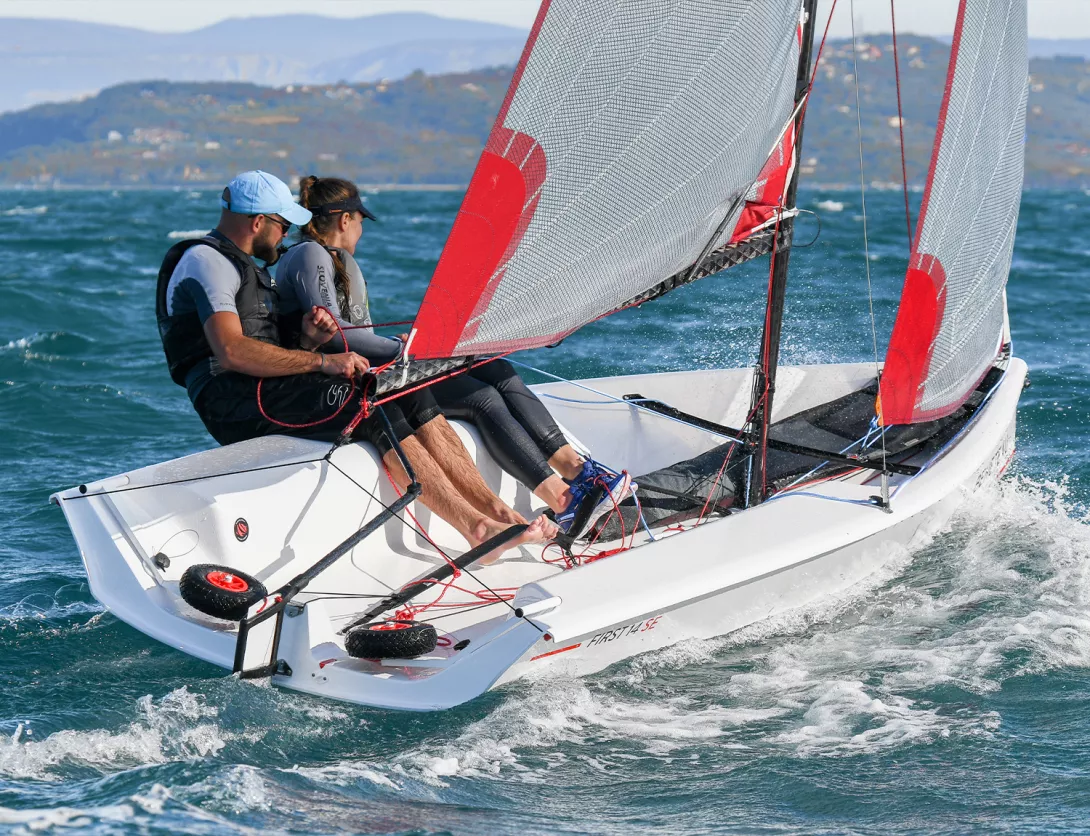 Beneteau First 14 SE