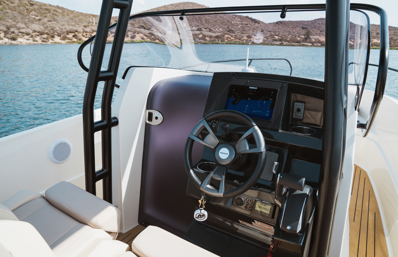 Quicksilver 705 Open — photo 10