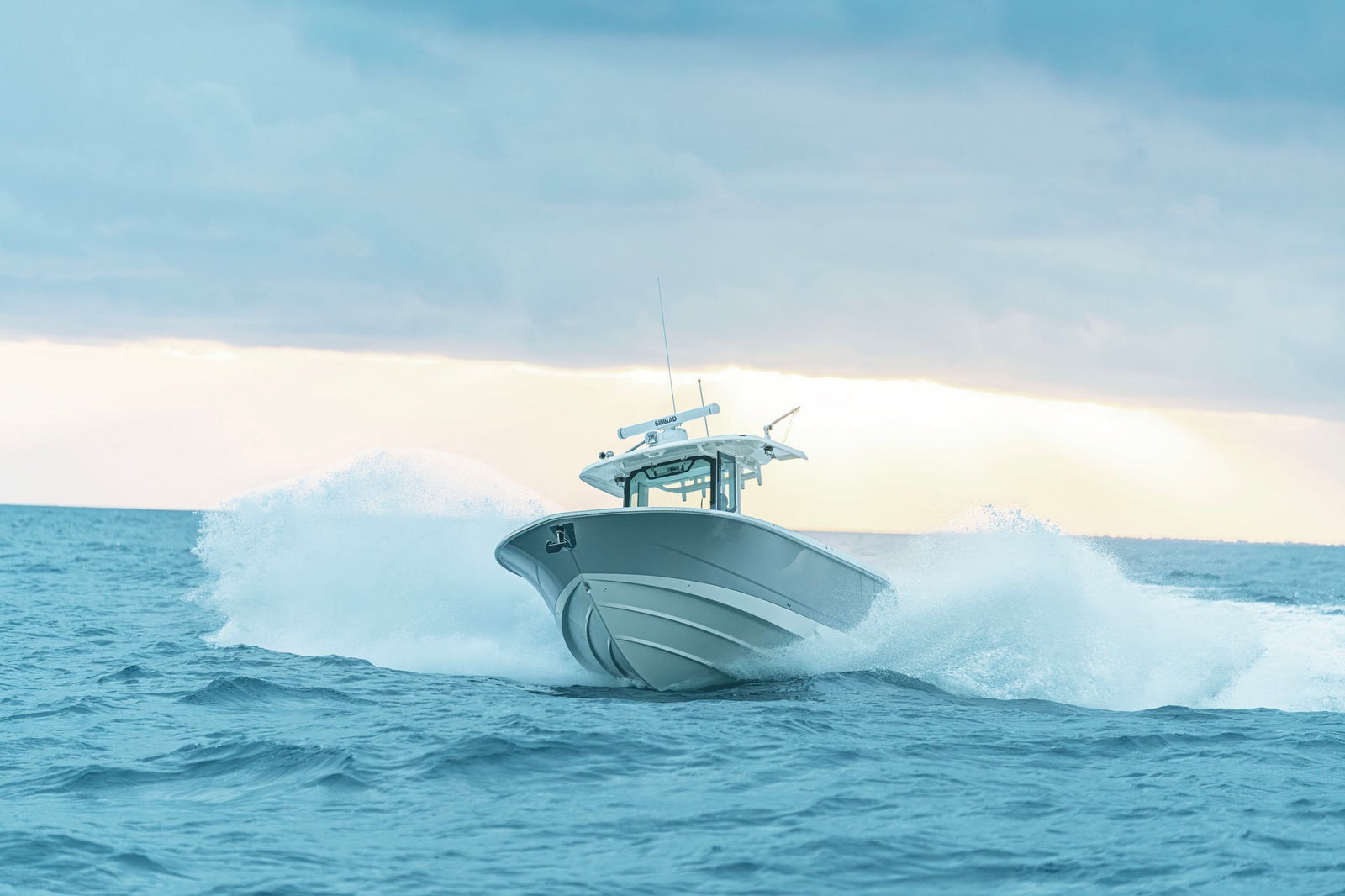 Boston Whaler 330 Outrage — photo 2