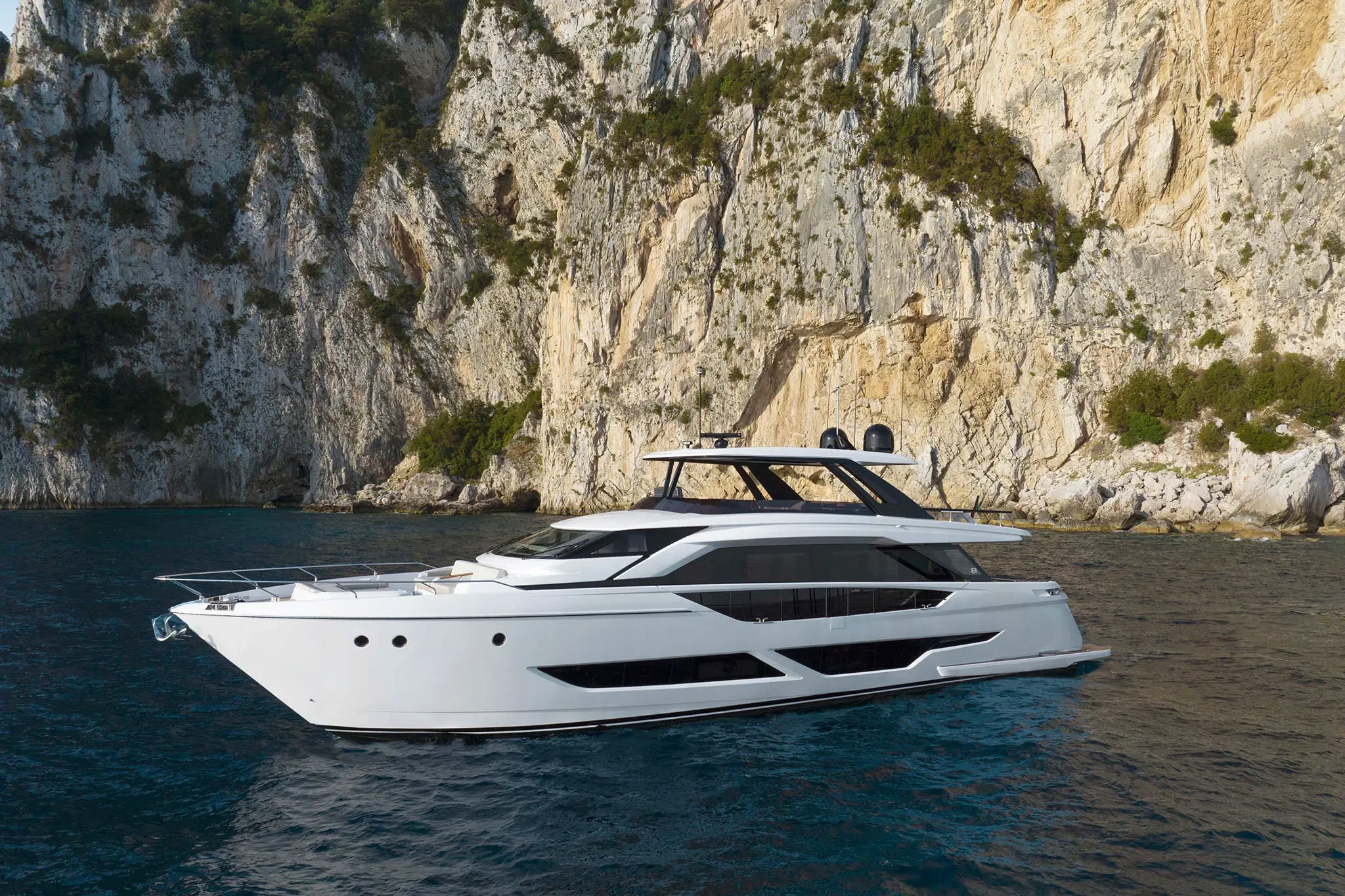 Ferretti Yachts 860 — 照片 2