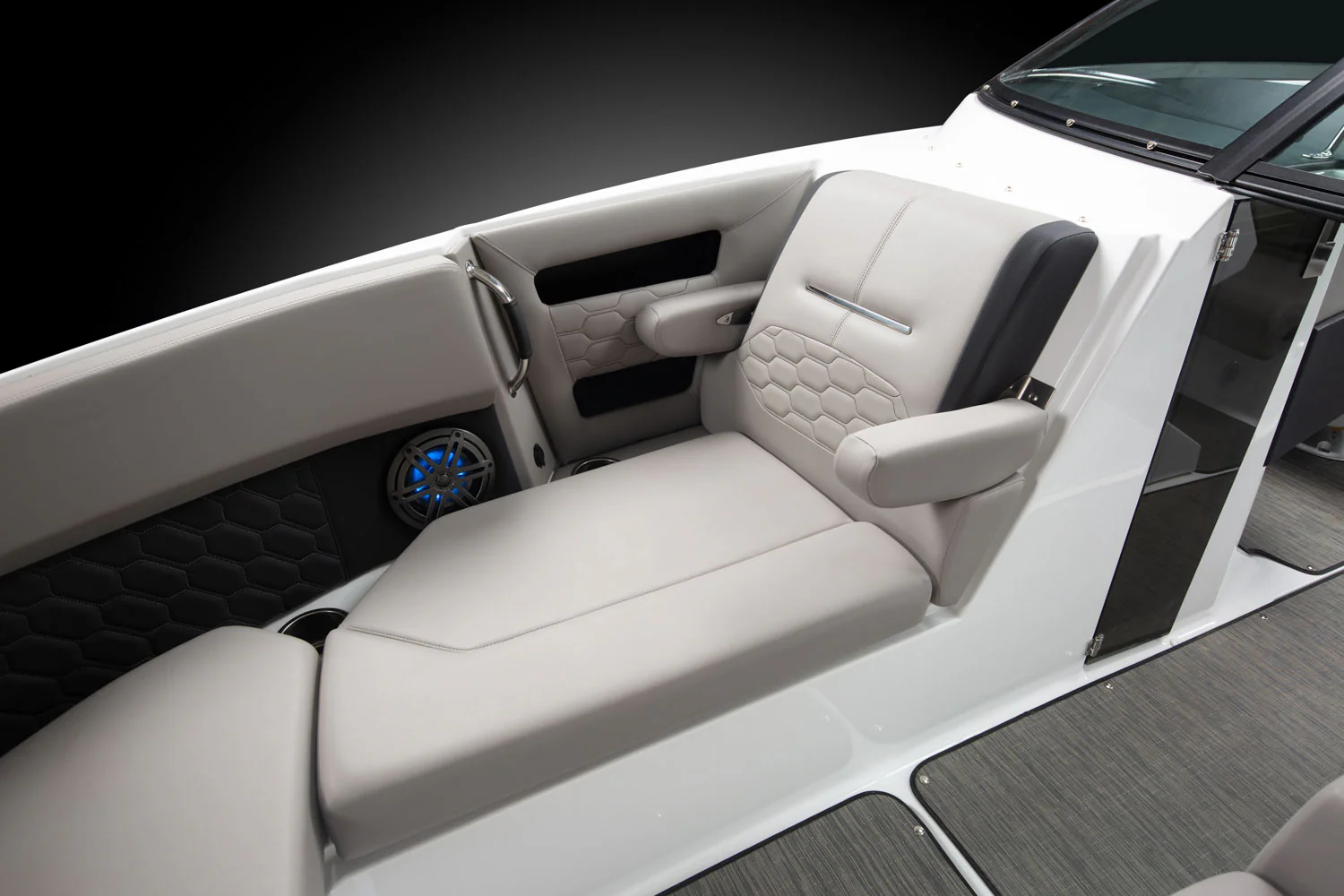 Four Winns H6 — 사진 9