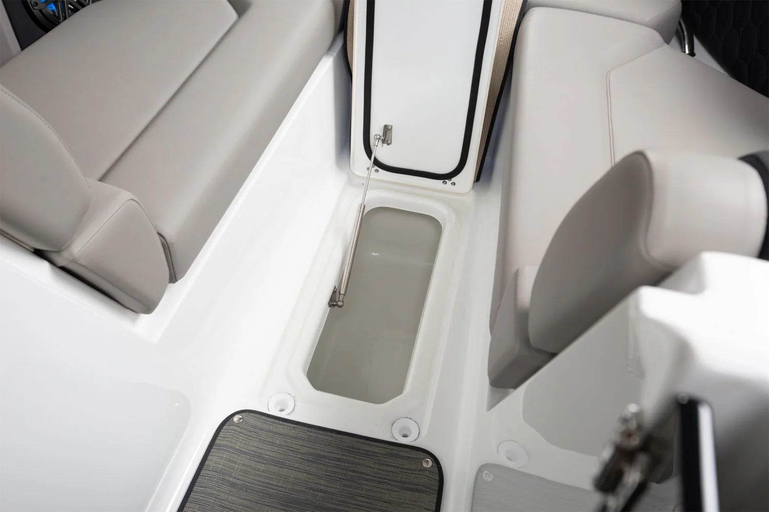 Four Winns H6 — 사진 10
