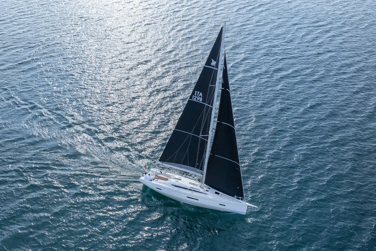 Italia Yachts IY 12.98 — photo 8