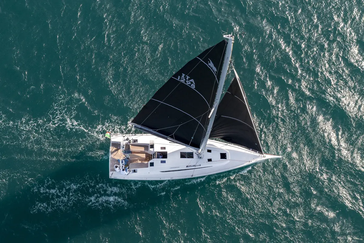 Italia Yachts IY 12.98 — photo 5