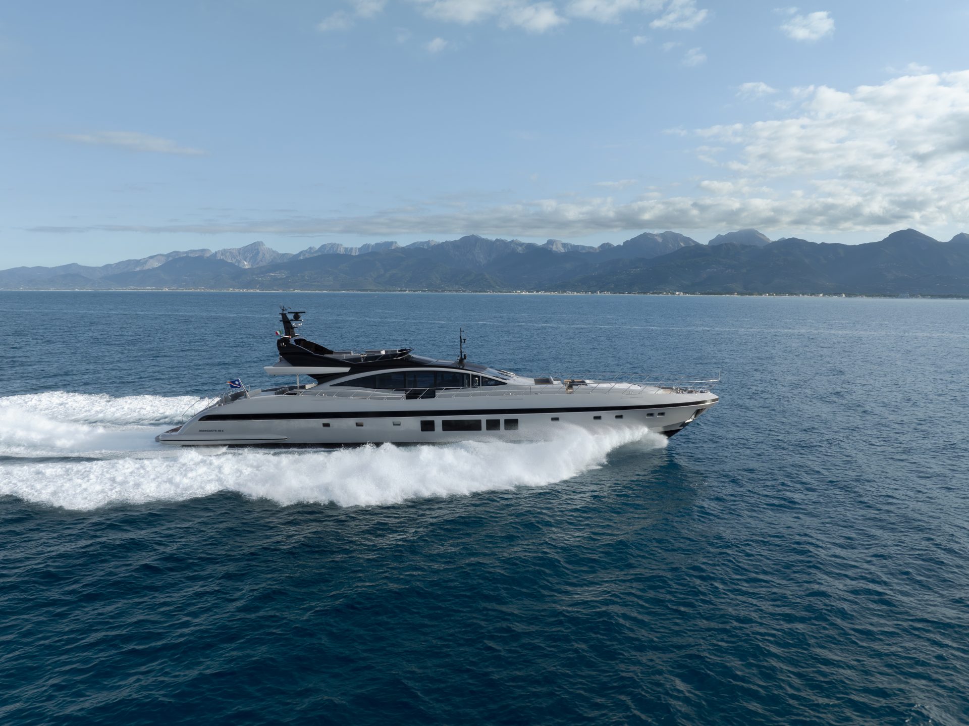 Mangusta Mangusta 132E