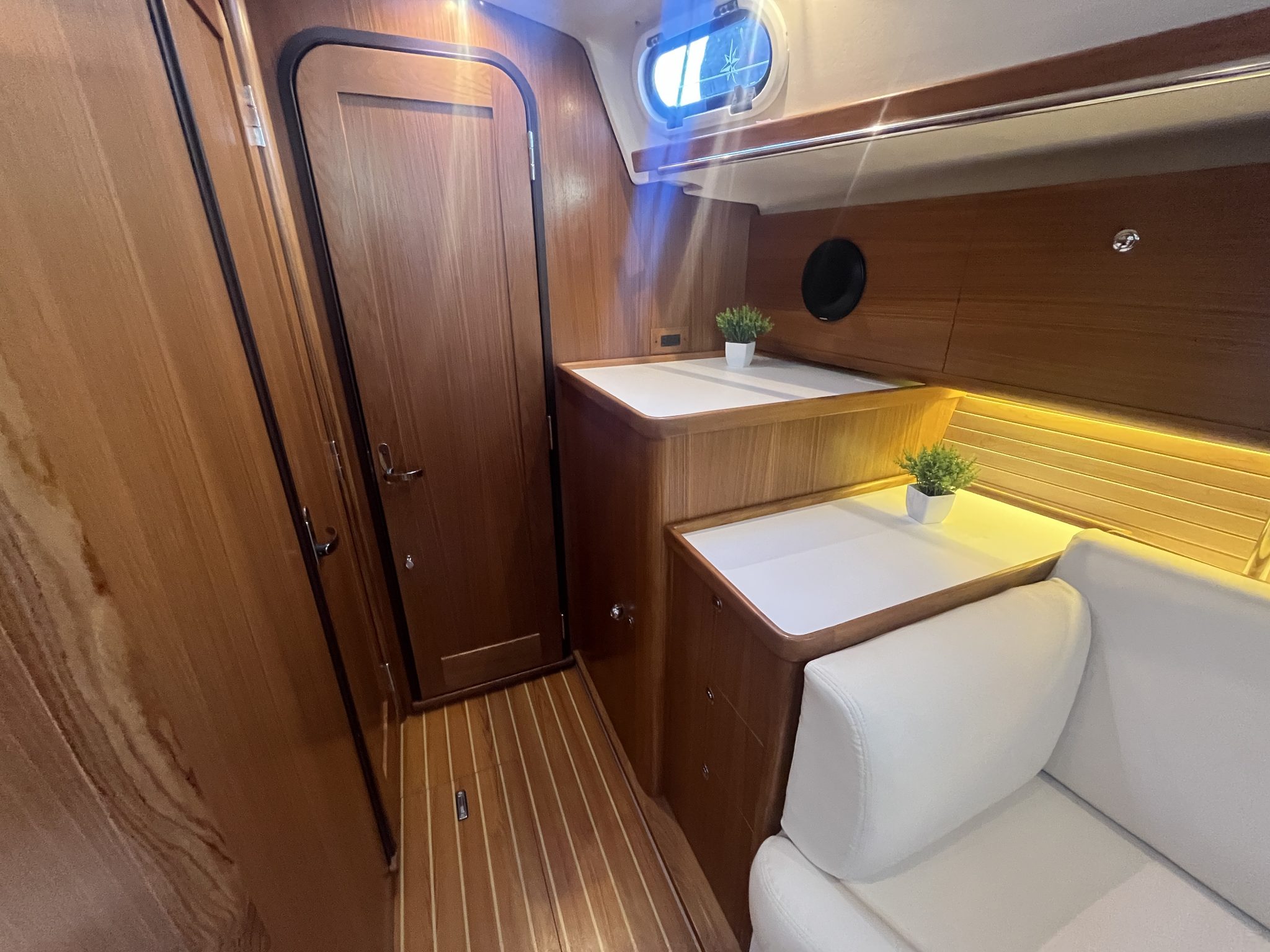 Catalina 386 — photo 8