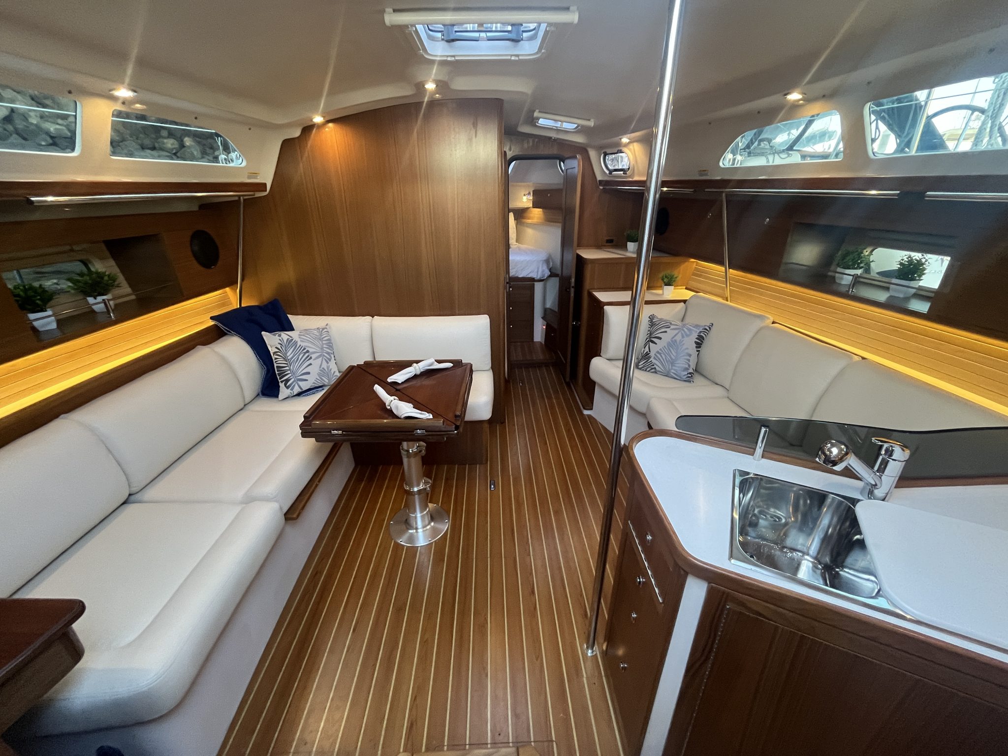 Catalina Yachts Catalina 386