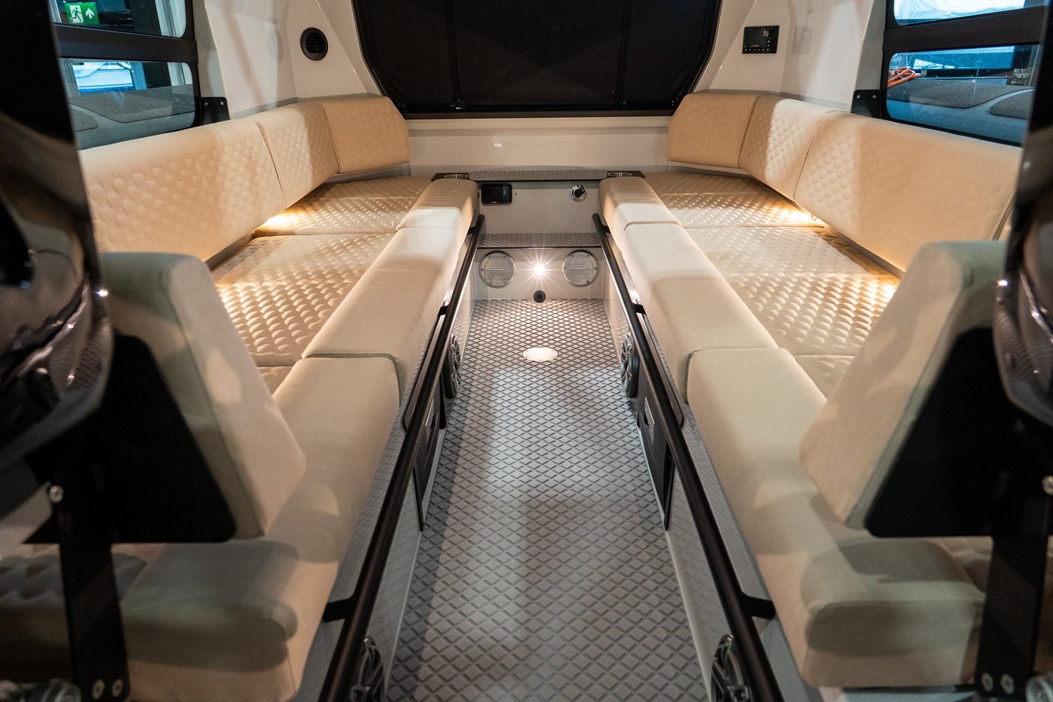 Goldfish Boat X12 Explorer — photo 7
