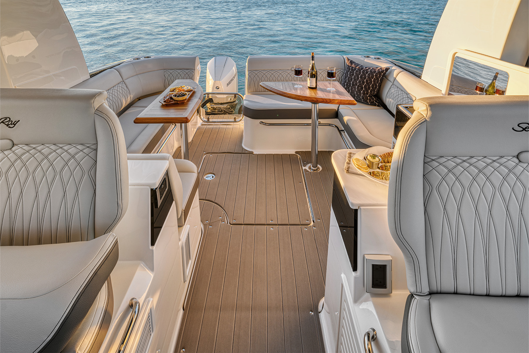 Sea Ray Sundancer 370 Outboard — photo 6