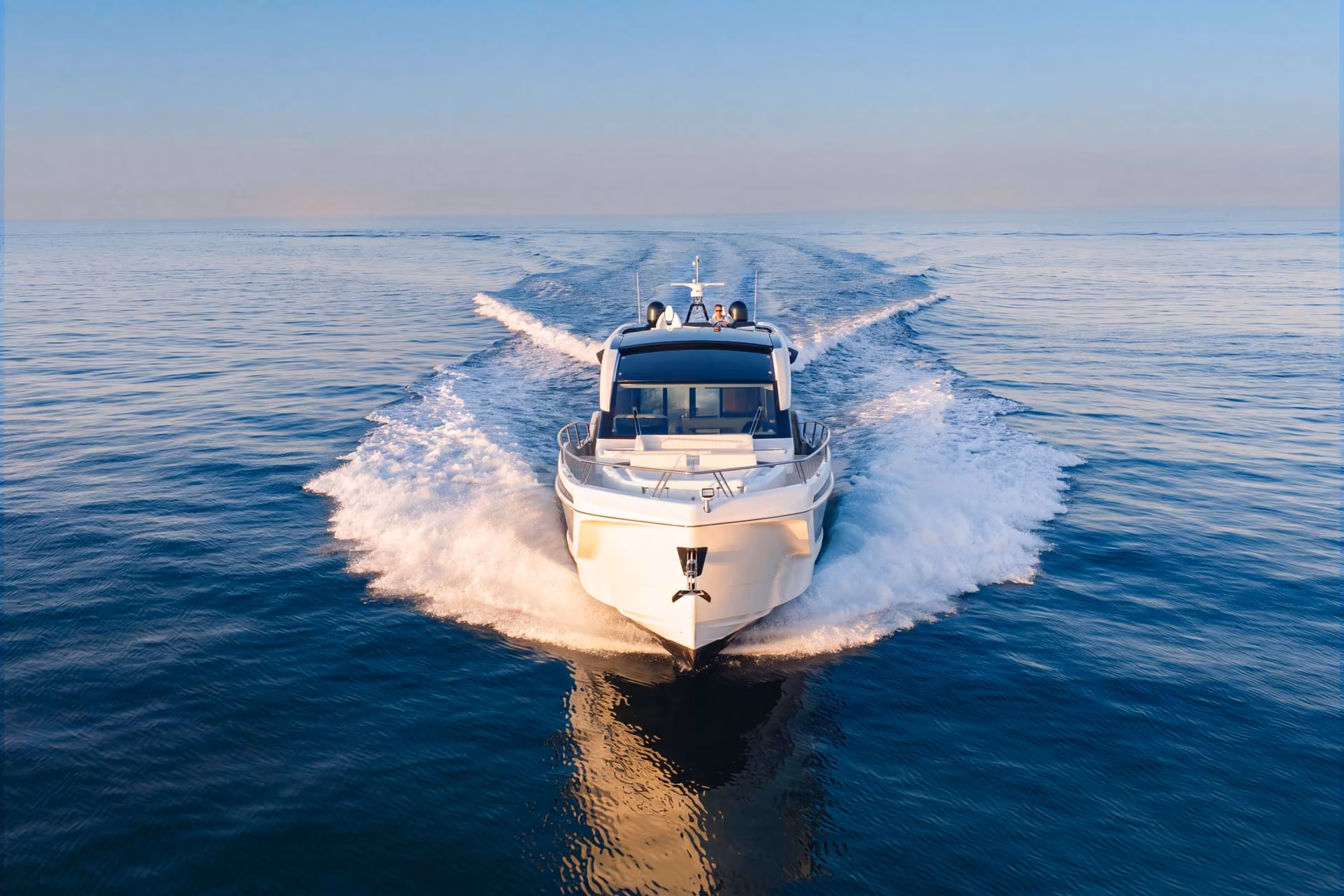 Galeon 570 SKY — photo 4