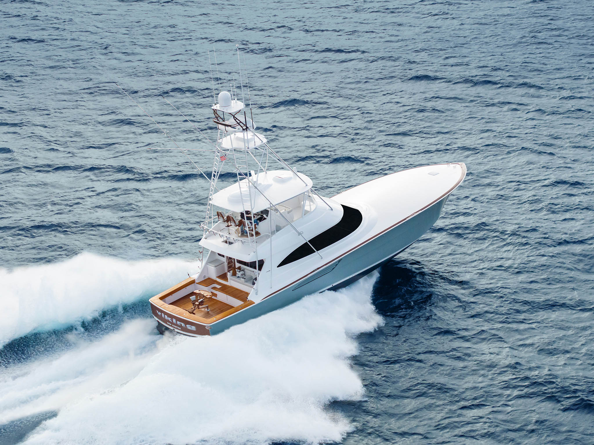 Viking Yachts 74 Convertible — photo 3