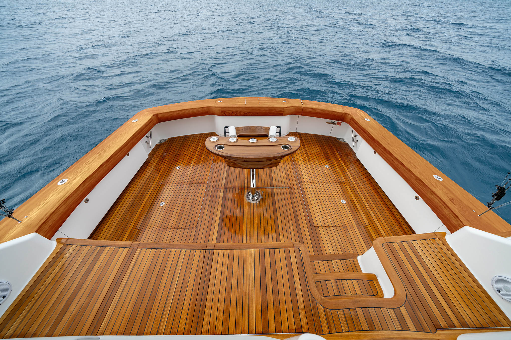 Viking Yachts 74 Convertible — photo 5