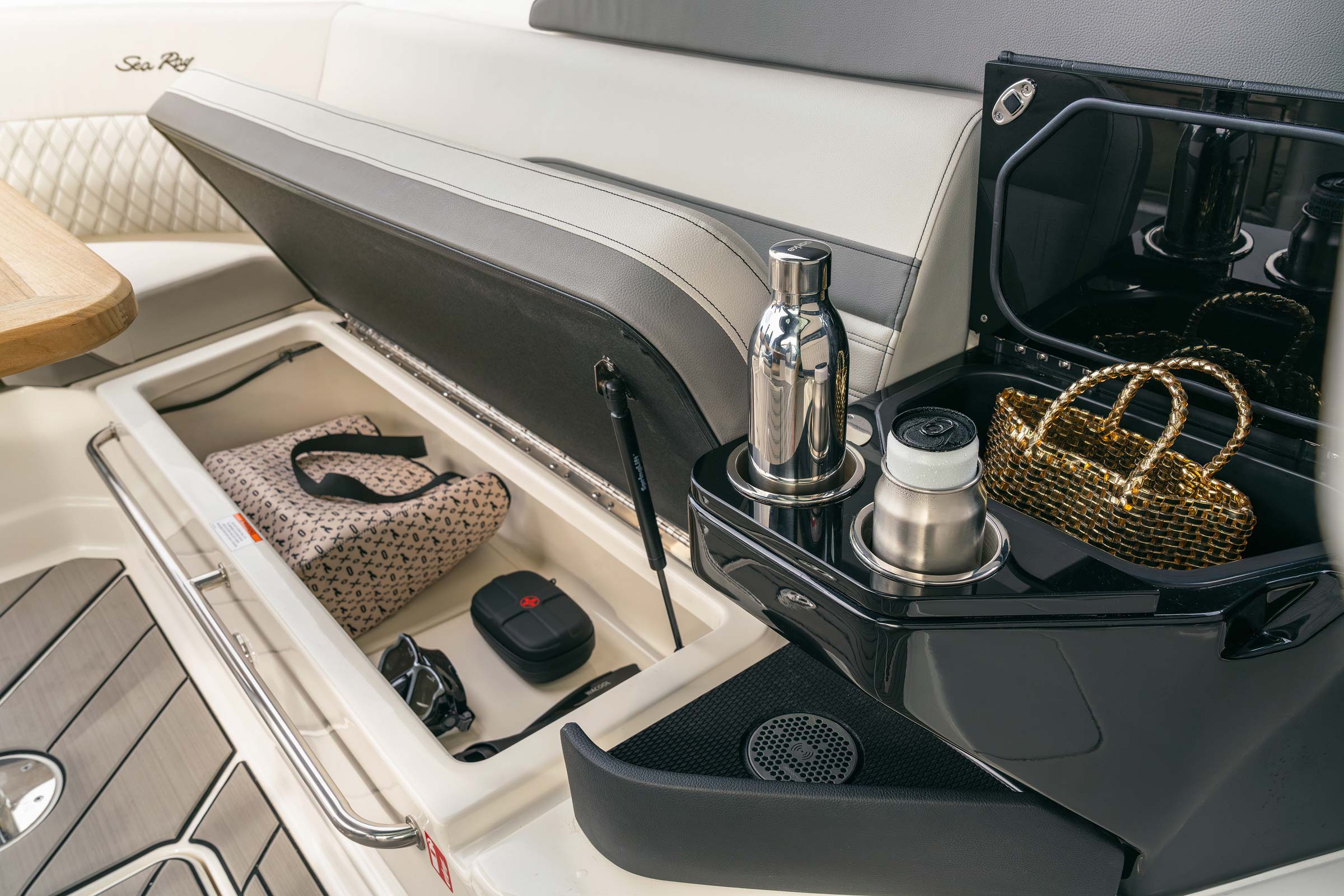 Sea Ray SLX 360 Outboard